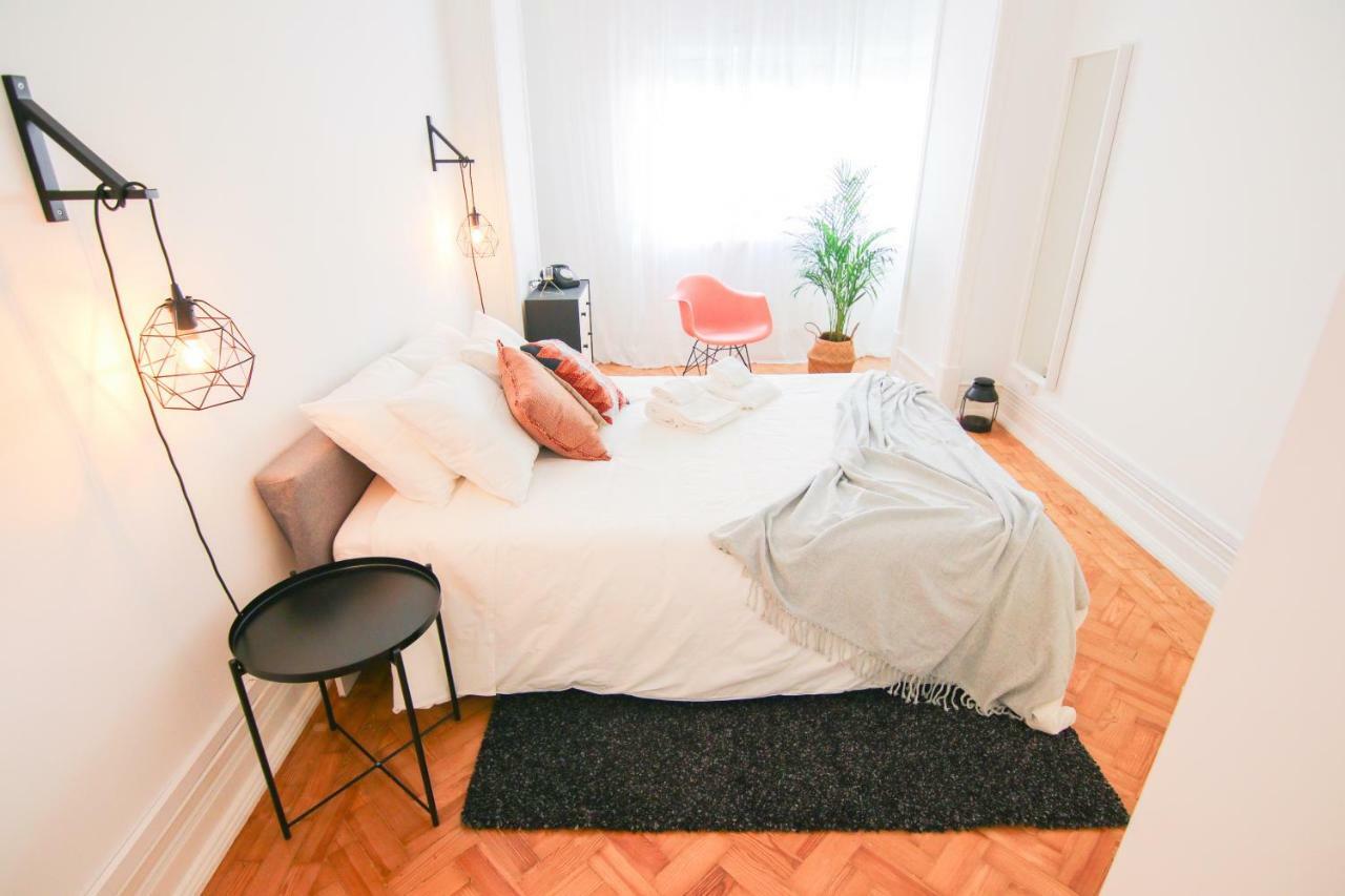 Amazing Apartment Fully Renovated In Center Lisbon Exterior photo