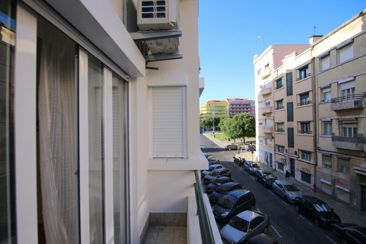 Amazing Apartment Fully Renovated In Center Lisbon Exterior photo